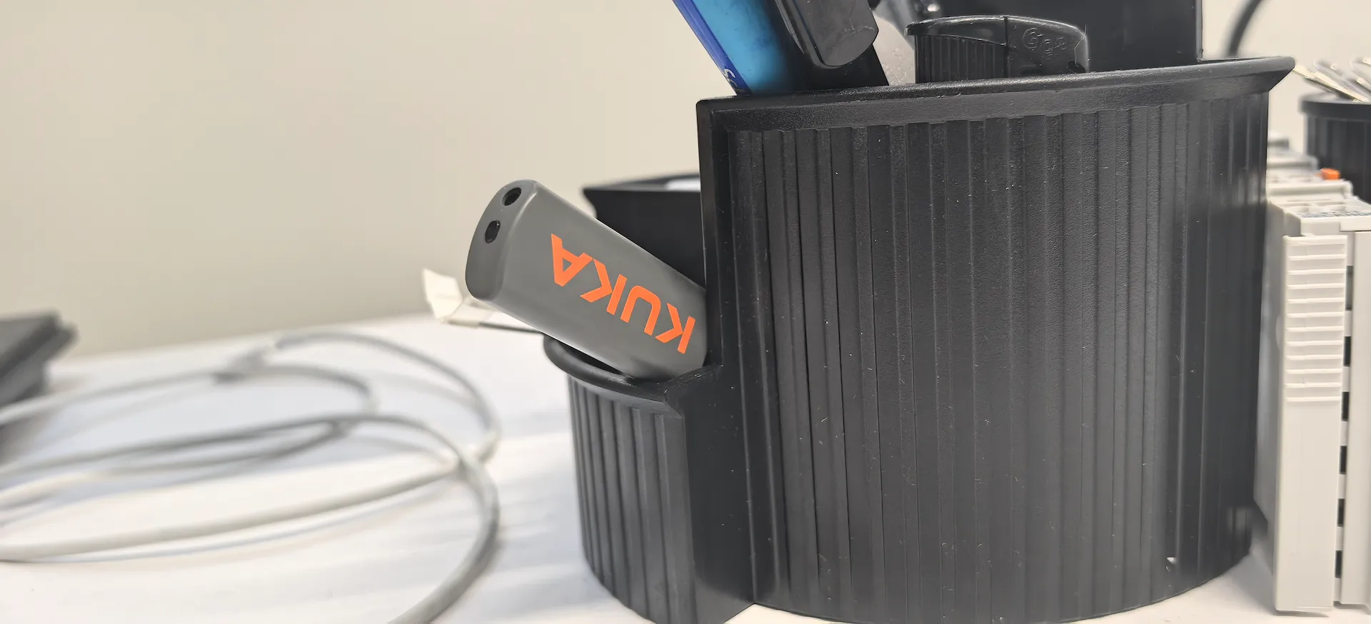 用于机器人控制备份的 KUKA U盘